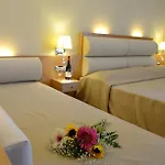 Triton Boutique Hotell 4*