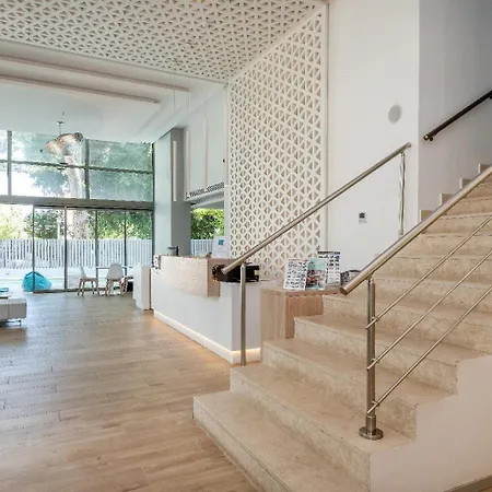 Triton Boutique 4*