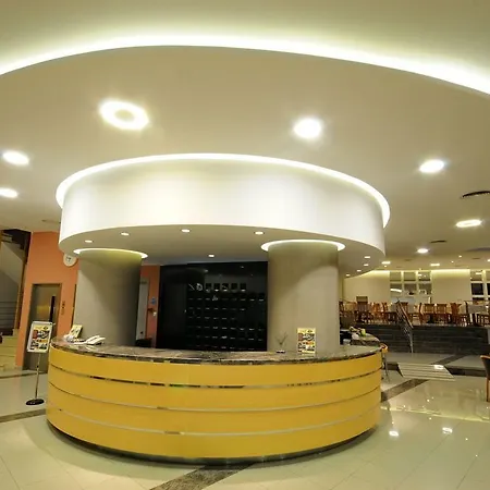 Отель Triton Boutique