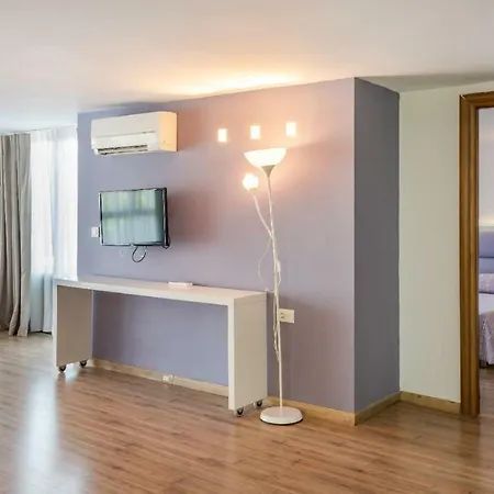 Hotel Triton Boutique 4*