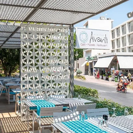 Hotel Triton Boutique 4*