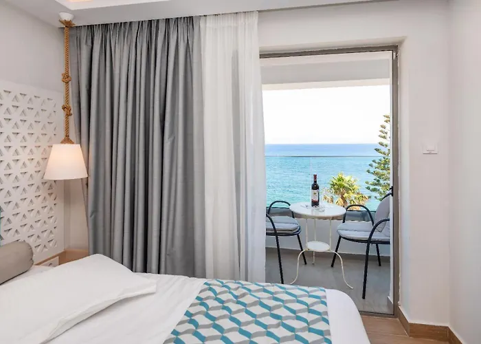 Triton Boutique 4* بلدة كوس