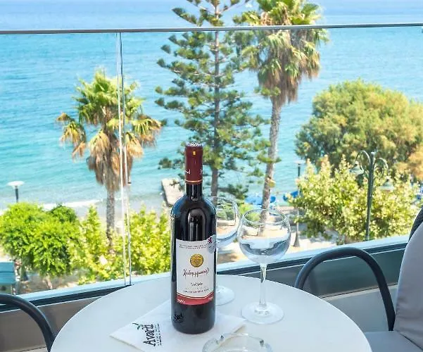 Triton Boutique 4* بلدة كوس