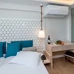 Triton Boutique 4*