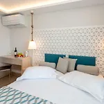 Triton Boutique بلدة كوس
