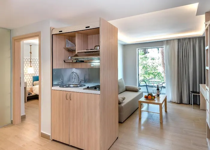 Triton Boutique 4* Kosz